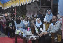 Kader Partai Gerindra Perkenalkan Seto – Kiki di Dapil Biringkanaya FOTO: Andi Seto - Kiki ditengah ribuan warga Jalan Kotipa Raya, Kelurahan Paccerakkang, Kecamatan Biringkanaya, Sabtu (7/9/2024) malam.