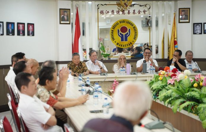 FOTO: Andi Seto Gadhista Asapa dan Rezki Mulfiati Lutfi terus mengalir jelang Pilkada Kota Makassar 2024.