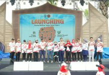 Pimpinan – Anggota DPRD, Bupati Bulukumba Resmi Luncurkan CFD di Pantai Merpati, Begini Manfaatnya FOTO: Pemerintah Kabupaten Bulukumba luncurkan Car Free Day (CFD) atau Hari Bebas Kendaraan Bermotor di kawasan Pantai Merpati. Minggu pagi, 8 September 2024.