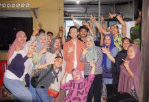 Dengar Keluhan Masyarakat, Ilham Ari Fauzi Langsung Teruskan ke Kolega DPRD Makassar FOTO: Kunjungan bakal calon wakil Wali kota Makassar, Ilham Ari Fauzi di Jalan Dangko, Kelurahan Balang Baru, Kecamatan Tamalate, Makassar, pada Kamis (5/9/2024) malam disambut antusias oleh warga setempat.