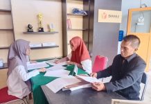 FOKUS Laporkan Pelanggaran Camat Maiwa ke Bawaslu Enrekang FOTO: Forum Komunikasi Masyarakat Massenrempulu (FOKUS) secara resmi melaporkan Camat Maiwa, Andi Asruddin dilaporkan ke Bawaslu Enrekang. Rabu (11/09/2024).