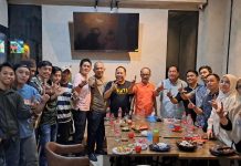 Ngopi Bareng Mahasiswa, KKLR Tegaskan Komitmen Perjuangkan Provinsi Luwu Raya FOTO: Organisasi paguyuban Kerukunan Keluarga Luwu Raya (KKLR) kembali menegaskan komitmennya untuk memperjuangkan Provinsi Luwu Raya.