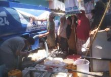 Musim Kemarau: Tim Sehati Distribusi Air ke Warga di 2 Kelurahan di Ujung Tanah Makassar FOTO: Tim Sehati Suplay Air bersih di 2 Kelurahan Camba Berua di Kecamatan Ujung Tanah