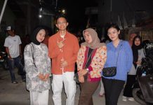 Ilham Ari Fauzi Dengarkan Curhat Masyarakat Balang Baru Makassar Butuh Pekerjaan FOTO: Kunjungan bakal calon wakil Wali kota Makassar, Ilham Ari Fauzi di Jalan Dangko, Kelurahan Balang Baru, Kecamatan Tamalate, Makassar, pada Kamis (5/9/2024)