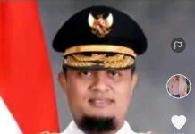 Pendukung Cagub Sebut Saatnya Pilih Berdarah Bugis, Netizen: Kita Cari Kepala Daerah Bukan Kepala Suku FOTO: Hasil tangkap layar dari akun tiktok @amelia2479qwf