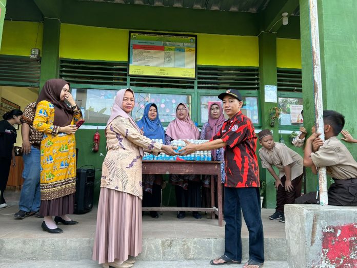 FOTO: PT Yoyic Dairy Indonesia berkolaborasi dengan Ormas Pemuda Pancasila Palangga, Kabupaten Gowa, Sulawesi Selatan.