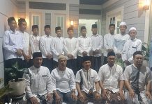 Hadi Purwanto dan Warga Gelar Sholawatan Bentuk Tasyakuran Untuk Bangsa Hadi Purwanto bersama warga dusun Banjarsari, desa Kedunglengkong, kecamatan Dlanggu, menggelar kegiatan Sholawat Nabi untuk meraih syafaat Rosulullah serta memperoleh berkah Alloh SWT.