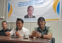 Dari Indonesia Timur, KPS08 Harap Pemerintah Beri Gelar Pahlawan Nasional ke Pendiri BNI 46 FOTO: Kiri Ilhamzah Sekertaris Wilayah KPS08 Sulawesi Selatan, Syamsul Bahri Majjaga (Ketua) dan Ilank Radjab Wakil Ketua KSP08.