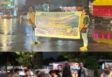FMTI Galang Donasi untuk Korban Erupsi Gunung Lewatobi di NTT FOTO: FMTI Galang Donasi untuk Korban Erupsi Gunung Lewatobi di NTT di Jalan Perintis Kemerdekaan depan pintu masuk Unhas, Kota Makassar.