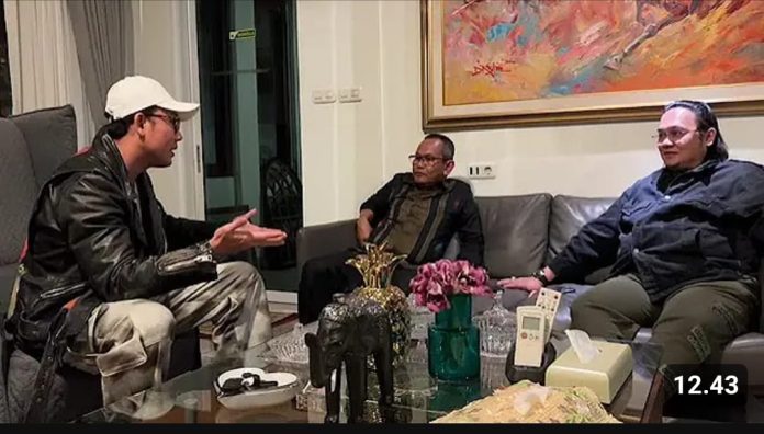 FOTO: Tangkap Layar pertemuan Denny Sumargo dengan Farhat Abbas