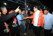 RMS Sindir Azhar, Warga Pinrang Minta Ketua KKP Selamatkan Pinrang dari Darurat Narkoba dan Pasobis FOTO: Tingginya permintaan masyarakat Pinrang untuk kembali bertemu langsung dengan Calon Wakil Gubernur Sulsel, Azhar Arsyad terobati, Minggu (16/11/2024).