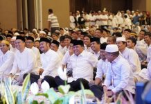 NH Hadiri Zikir Sehati, TP Ingatkan Aturan Partai Golkar FOTO: Politisi senior partai Golkar, Nurdin Halid saat menghadiri kegiatan dzikir dan doa bersama yang digelar oleh calon Wali Kota dan Wakil Wali Kota Makassar Andi Seto dan Rezki Mulfiati Lutfhi (Sehati) di Hotel Claro Makassar pada Minggu (24/11/2024) malam. (Istimewa)