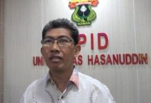 Disanksi Kampus: Ali Gufron di Drop Out dari Unhas Karena Pesta Miras FOTO: Ahmad Bahar, Kabid Humas Unhas. (Istimewa)