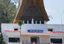 Dipimpin Wakil Ketua II, Semua Fraksi DPRD Tana Toraja Sepakat Bahas Rancangan RPJPD