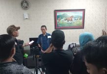 Ini Rekomendasi Pansus DPRD Soal Tanah di Mal Sejahtera, Diacuhkan Bupati Pinrang FOTO: Dr.Ir. Sahabuddin, Msi, Mantan Wakil Ketua Pansus DPRD Pinrang dari Fraksi PKS 2007 - 2009 saat memberikan keterangan persnya soal pembangunan Mal Sejahtera Pinrang. (Istimewa)