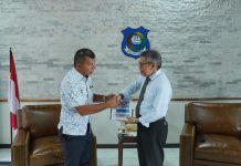Taufan Pawe Pastikan Kawal Kebutuhan Daerah Saat Reses di Bulukumba FOTO: HM Taufan Pawe bersama Bupati Bulukumba Andi Muchtar Ali Yusuf. (Istimewa)