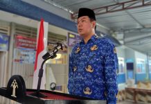 Upacara Hari Ibu ke-96 di Rutan Barru FOTO: Kepala Rumah Tahanan Kelas IIB Barru Barru, Amsar saat menghadiri peringatan Hari Ibu ke-96 tahun. Minggu pagi (22/12).