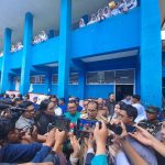 Launching Program Makan Bergizi Gratis Presiden Prabowo, Wali Kota Makassar: ini Tonggak Sejarah Bangsa Indonesia FOTO: Wali kota Makassar, Moh Ramdhan Pomanto saat memberikan keterangan persnya usai menghadiri Launching Program Makan Bergizi Presiden Prabowo di SMP Negeri 1 di Jalan Baji Areng, Kecamatan Mamajang, Kota Makassar. Senin (6/1/2024)