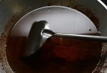 Kini Masyarakat dapat Menjual Minyak Jelantah ke PT Pertamina FOTO: Ilustrasi Minyak Jelantah (istimewa)