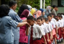 Ini Jadwal Libur Sekolah Selama Bulan Suci Ramadhan 2025 FOTO: Murid SD usai melaksanakan upacara bendera di hari Senin. (Istimewa)