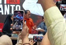 DP Genap Berusia 61 Tahun: Perjuangan di MK, Harapan untuk Sulsel FOTO: Wali Kota Makassar, Ir Moh Ramdhan Pomanto atau 'Danny Pomanto' saat perayaan ulang tahun ke 61 tahun.