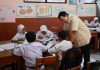 LASKAR Sulsel: Jangan Gunakan Nama “Prosedur” untuk Tutupi Monopoli Dapur MBG FOTO: Presiden Prabowo Subianto kembali meninjau pelaksanaan Program Makan Bergizi Gratis (MBG) di SDN 1 dan SDN 2 Kedung Jaya, Bogor, Propinsi Jawa Barat. Senin, 10 Februari 2025. (Properti Facebook Presiden Prabowo Subianto)
