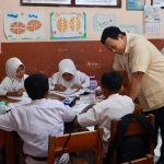 LASKAR Sulsel: Jangan Gunakan Nama “Prosedur” untuk Tutupi Monopoli Dapur MBG FOTO: Presiden Prabowo Subianto kembali meninjau pelaksanaan Program Makan Bergizi Gratis (MBG) di SDN 1 dan SDN 2 Kedung Jaya, Bogor, Propinsi Jawa Barat. Senin, 10 Februari 2025. (Properti Facebook Presiden Prabowo Subianto)