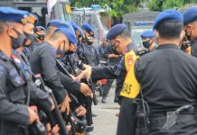 Antisipasi Rusuh, Personil Brimob dan Dalmas Polda Sulsel Diterjunkan ke Jeneponto Jelang Putus MK FOTO: Personil Satbrimob Polda Polda Sulsel saat menggelar apel kesiapsiagaan dalam rangka pengamanan pemilihan kepala daerah serentak di lapangan apel markas komando Batayon A Pelopor. (Istimewa)