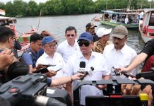 Menteri ATR/BPN Tinjau Lokasi Terindikasi Manipulasi Data di Kawasan Pagar Laut Bekasi FOTO: Menteri Agraria dan Tata Ruang/Kepala Badan Pertanahan Nasional (ATR/BPN), Nusron Wahid. (Properti Humas Kementerian ATR/BPN.