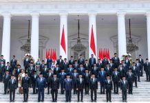 Elit Gerindra Setuju Reshuffle, Menteri HAM Dicecar Komisi XIII FOTO: Presiden Prabowo Subianto dan Wakil Presiden Gibran Rakabuming Raka bersama para menteri dan wakil menteri kabinet merah-putih. (Istimewa)