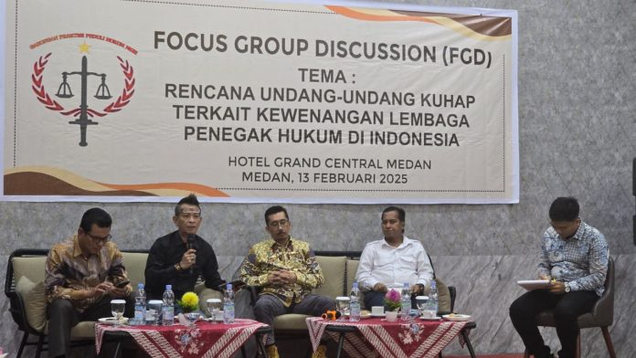 FOTO: Focus Group Discussion (FGD) Rancang Undang-Undang (RUU) KUHAP terkait kewenangan lembaga penegak hukum di Indonesia, Medan, Kamis (13/2)