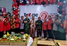 Pemprov Sumut Harapkan Televisi Terus Berkontribusi Cerdaskan Bangsa FOTO: Kepala Dinas Komunikasi dan Informatika (Kominfo) Sumatera Utara (Sumut) Ilyas Sitorus mewakili Penjabat (Pj) Gubernur Sumut Agus Fatoni pada acara syukuran yang digelar di Kantor Biro Medan, Jalan Abdul Wahab Rokan, Medan, Jumat (14/2/2025).
