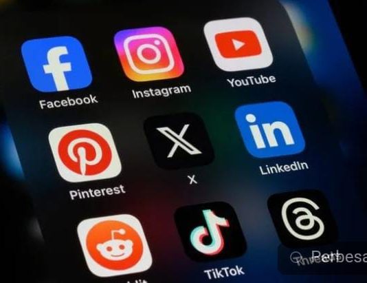 Kasus Bibit Nanas Berbuah Mainan di Media Sosial, Benarkah Tim Wabup? FOTO: Ilustrasi platform media sosial X (iStock)