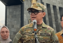 Terdapat 47 Kepala Daerah Tak Ikuti Retreat di Lembah Tidar Magelang FOTO: Wakil Menteri Dalam Negeri Bima Arya Sugiarto saat memberikan keterangan pers di depan gapura Akademi Militer Magelang. (Istimewa)