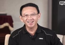 Ahok Sebut Oknum BPK, Pertamina Beli Zat Aditif Lewat Transport dan Tender Yang Tidak Sah FOTO: Tangkap layar saat Basuki Tjahaja Purnama alias Ahok tampil blak blakang di kanal YouTube Narasi Newsroom. Sabtu (1/3/2025)