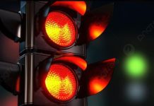 Belum Minta Maaf, Bupati Gowa Terobos Lampu Merah, Warga: Presiden Saja Berhenti FOTO: Ilustrasi lampu merah (Properti: pngtree.id)