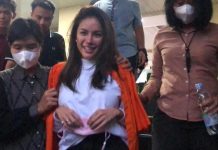 Tidak Berlaku Sopan dan Buat Gaduh Nasional, JPU Tuntut Nikita 11 Tahun Penjara FOTO: Nikita Mirzani saat dibawa ke rumah tahanan Polda Metro Jakarta 4 Maret 2025.