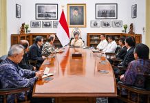 Haji Isam Hingga Aguan Bertemu Presiden Prabowo di Istana FOTO: Presiden Prabowo Subianto menerima kehadiran delapan pengusaha besar di Istana Kepresidenan Jakarta pada Kamis, 6 Maret 2025. (Foto: BPMI Setpres)