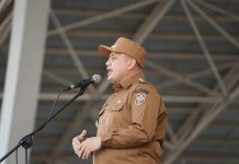 Gelar Apel Bersama, Wali Kota Makassar Sampaikan Pentingnya Pelayanan Publik yang Berkualitas FOTO: Wali Kota Makassar, Munafri Arifuddin saat memberikan arahan kepada ASN dan PPPK Pemkot Makassar. Selasa (8/4/2025). (Properti Humas Pemkot Makassar via Facebook)