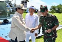TNI Siap Perkuat Kolaborasi dan Swasembada Pangan Nasional FOTO: Presiden Prabowo dan Panglima TNI Agus Subiyanto saat menghadiri acara Panen Raya Serentak yang dipimpin langsung oleh Presiden Republik Indonesia Prabowo Subianto, terpusat di Desa Gandawesi, Kecamatan Ligung, Kabupaten Majalengka, Jawa Barat, Senin (7/4/2025). (Properti: Puspen TNI).