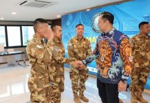 Pasukan Perdamaian UNIFIL Kontingen Garuda Bertemu Menko AHY FOTO: Menteri Koordinator Bidang Infrastruktur dan Pembangunan Kewilayahan (Menko Infra), Agus Harimurti Yudhoyono (AHY), Menerima pasukan perdamaian UNIFIL Kontingen Garuda di kantor Kemenkoinfra pada Rabu (23/4).