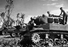 Bakal Jadi Pangkalan Pesawat Tempur Rusia, ini Sejarah Perang Dunia II di Pulau Biak FOTO: Pasukan AS mengerahkan tank laras pendek untuk memukul kesatuan Jepang di Pulau Biak, 1944. (Pacific Wreck)
