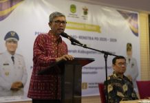 Unhas dan Pemkab Luwu Timur Gelar Bimtek Penyusunan RPJMD dan Renstra 2025–2029 FOTO: Ketua LPPM Unhas, Prof. Nasrum saat memberikan materi pada Bimtek RPJMD dan Renstra dengan perangkat pemkab Luwu Timur Tahun 2025–2029 di Hotel Best Western Plus Makassar berlangsung dari tanggal 21 hingga 24 April 2025.