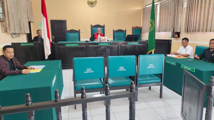 FOTO: Suasana ruang sidang pengadilan negeri Kendari.