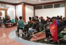 Aliansi Mahasiswa Toraja Gelar Aksi di DPRD Tana Toraja, Soroti Renovasi Pasar dan Mutasi Pejabat