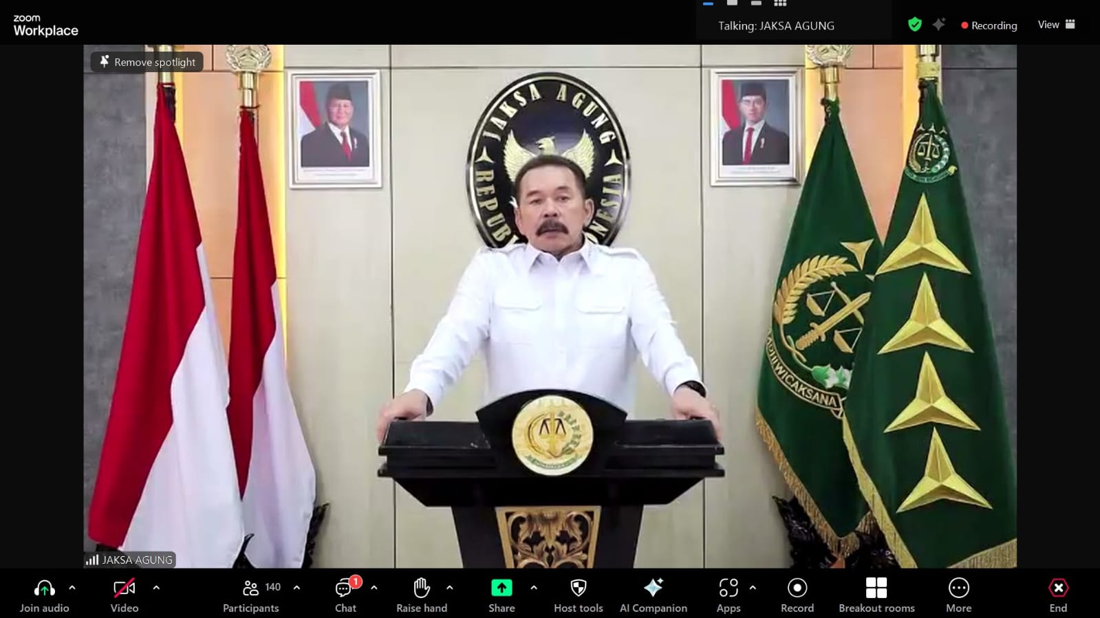 FOTO: Jaksa Agung Republik Indonesia, Prof. Dr. ST Burhanuddin, S.H., M.M. hadir dalam kegiatan secara hybrid berlangsung di Baruga Baharuddin Lopa, FH Unhas, dan terhubung secara virtual melalui zoom meeting, pada Kamis (24/4), mulai pukul 14.00 WITA.