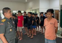 40 Pasobis Asal Sidrap Diringkus, LMP Desak Timsus Kodam XIV Hasanuddin Berantas Narkoba dan Penipuan Online di Pinrang FOTO: Kepala Staf Kodam (Kasdam) XIV/Hasanuddin, Brigjen TNI Sugeng Hartono, Saat menemui 40 Pelaku penipuan online (Pasobis) asal kabupaten Sidrap.