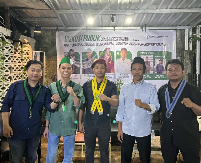 IMG-20250425-WA0223 FOTO: Ketua Umum HMI-MPO Cabang Makassar Yusuf Kasim Bakri, Ketua Presidium PMKRI Makassar Alexander Edison, Ketua Umum Daerah KAMMI Makassar Muh Imran dan Rio Ricky Ketua Bidang Penelitian dan Pengembangan mewakili Ketua GMKI Cabang Makassar M. Vicky R.F.