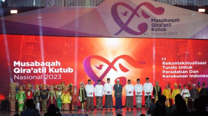 IMG-20250430-WA0295 FOTO: Pembukaan Musabaqah Qira'atil Kutub Nasional 2023 berlangsung di di Pesantren Sunan Drajat, Lamongan, Jawa Timur, Selasa (11/7/2023).