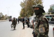 Bentrokan Sektarian, Tentara Pemerintah Kembali Kuasai Kota Ashrafiyat Sahnaya Damaskus FOTO: Tentara Pemerintah saat menguasai Kota Ashrafiyat Sahnaya di sebelah barat daya Damaskus, pada Rabu (30/4). (Properti China Xinhua News)